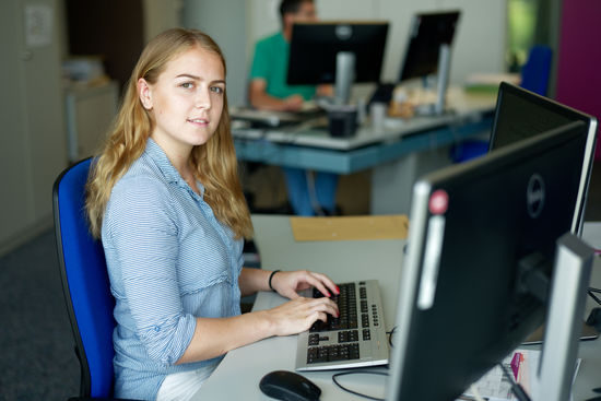 Während der Ausbildung als Industriekaufmann (m/w/d) lernt man alle kaufmännischen Prozesse rund um die LEUCO-Produkte bestens kennen.