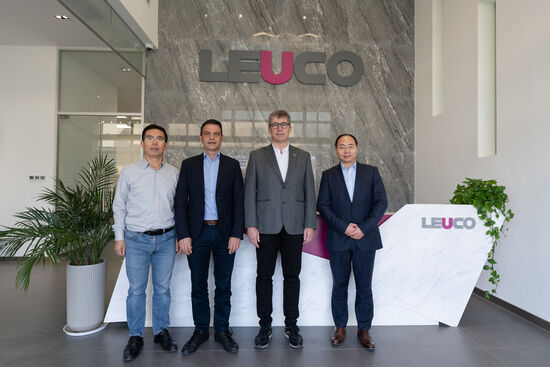 Besuch von der Zentrale im neuen Headquarter LEUCO CHINA: von links - Jason Chen (Leiter Vertrieb LEUCO China), Udo Leiber (Geschäftsführer LEUCO Asia), Daniel Schrenk (Geschäftsführer LEUCO), Tony Yuan (Geschäftsführer LEUCO China)
