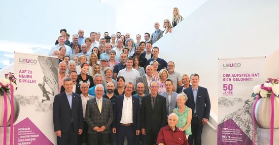 In September 2019, the company's very first employees from the year 1969 and the active LEUCO team celebrated the 50th anniversary. In a festive ceremony and in the best of moods, they recalled the milestones and looked forward to the challenges of the future.