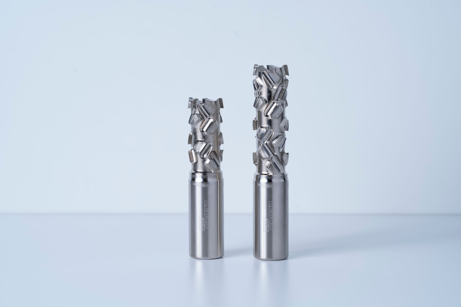 用一把z 2 2 的铣刀 顺时针与逆时针转动